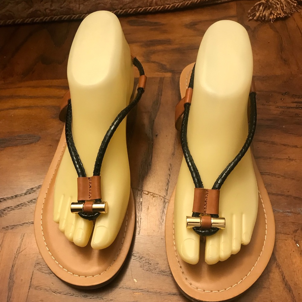 Nine West flat sandal